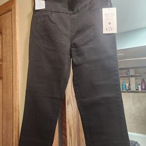 Amanda pull on jeans size 8 black